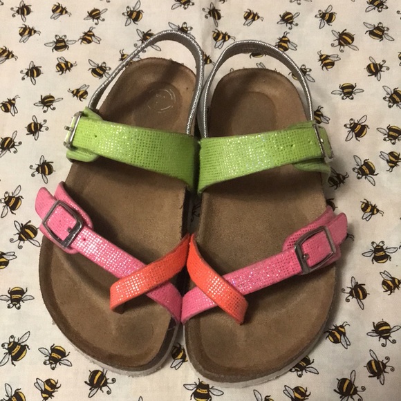 4/$10🌻🌻Really cute multi color sandals - Picture 3 of 8